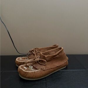 Women's Tan Moccasin Slippers